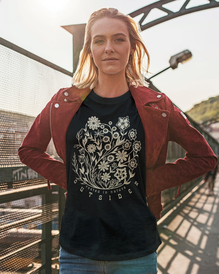 W's Floral Outsider Tee (unisex fit)